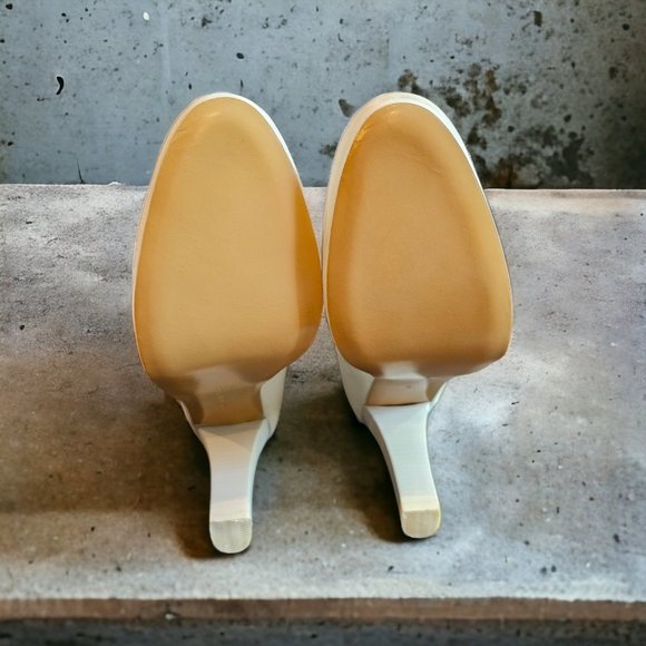 NEW Thomas Wylde Off White Over Knee Gold Studded Boots in Size 8 - Picture 4 of 4